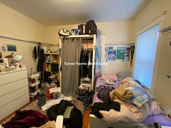 300 Boston Ave, Unit 2 in Medford, MA - Foto de edificio - Building Photo