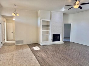 1913 Lois Lynn Ln in Edmond, OK - Building Photo - Building Photo