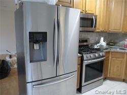 195 Forest Ave in Lynbrook, NY - Building Photo - Building Photo