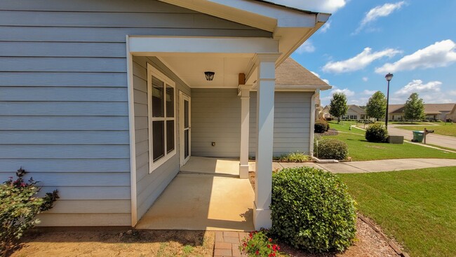 2025 Summerglen Trail in Braselton, GA - Building Photo - Building Photo