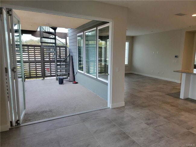 325 Doheny Way in Dana Point, CA - Building Photo - Building Photo