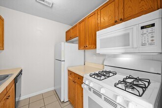 2107 N Keebler Ave in Collinsville, IL - Building Photo - Building Photo