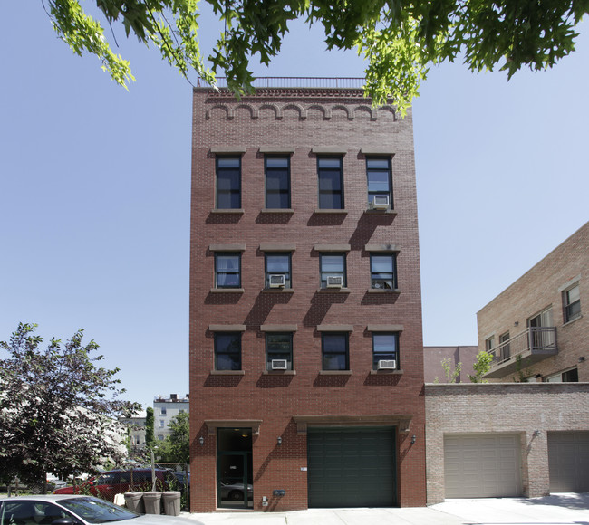 129 Carroll St in Brooklyn, NY - Building Photo - Building Photo