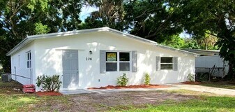 106 N 40th St in Fort Pierce, FL - Building Photo