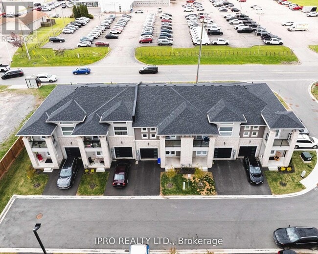 property at 13 Mann Trl