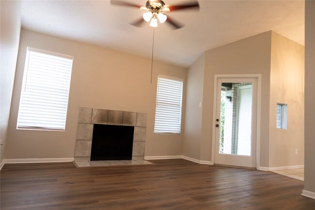 property at 2021 Spenwick Dr