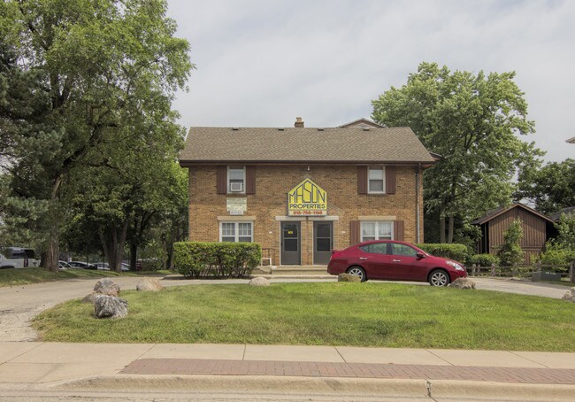 Timbercrest Apartments in Dekalb, IL - Foto de edificio - Building Photo