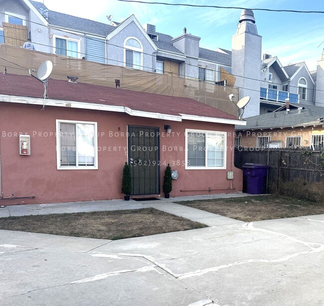 1117-1119 Rose Ave