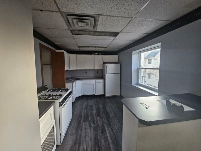 619 Johnston St in Akron, OH - Building Photo - Building Photo