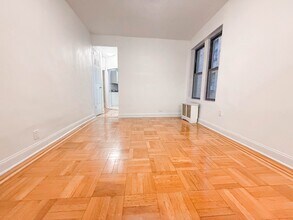 106 Fort Washington Ave in New York, NY - Building Photo - Building Photo