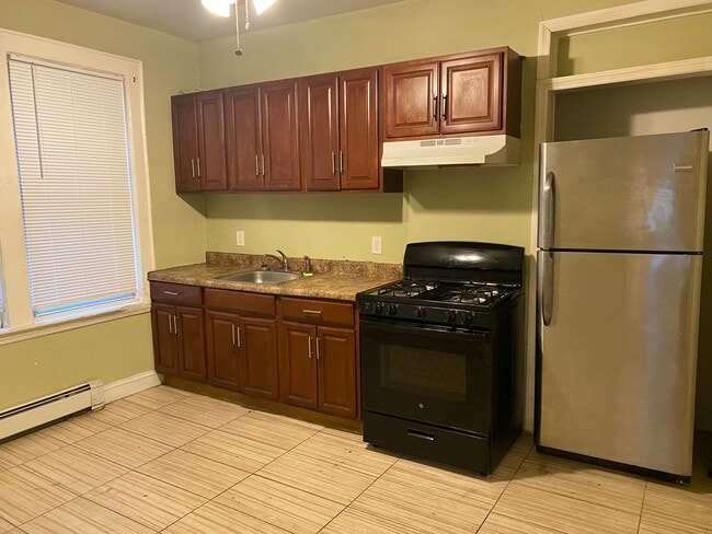 307 Goldsmith Ave, Unit 3 in Newark, NJ - Building Photo - Building Photo