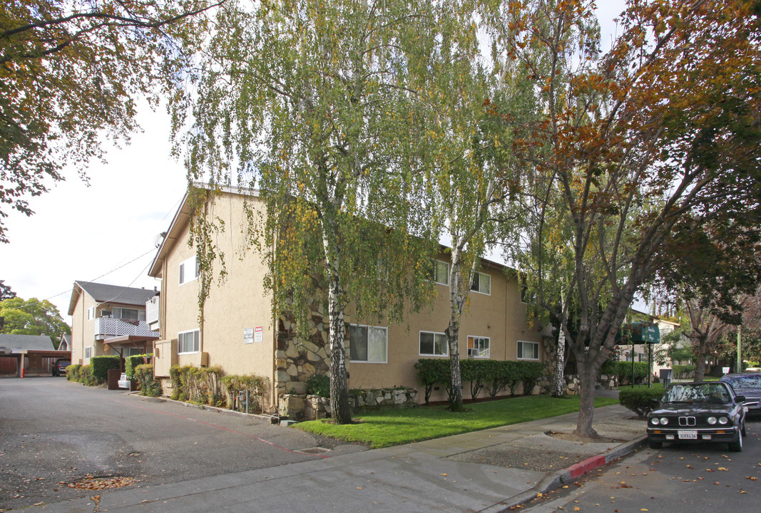 Hamilton Plaza in San Jose, CA - Building Photo