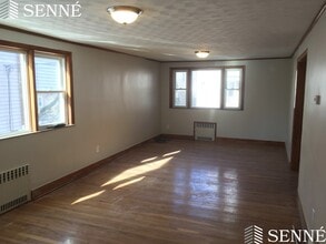 73 Lowell St, Unit Official in Somerville, MA - Building Photo - Building Photo