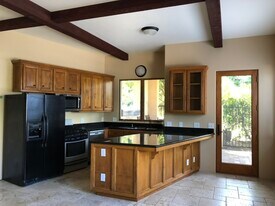 1817A Sheridan Rd, Unit Guest House in Encinitas, CA - Building Photo