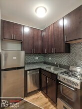 835 W Wolfram St, Unit 105 in Chicago, IL - Building Photo - Building Photo
