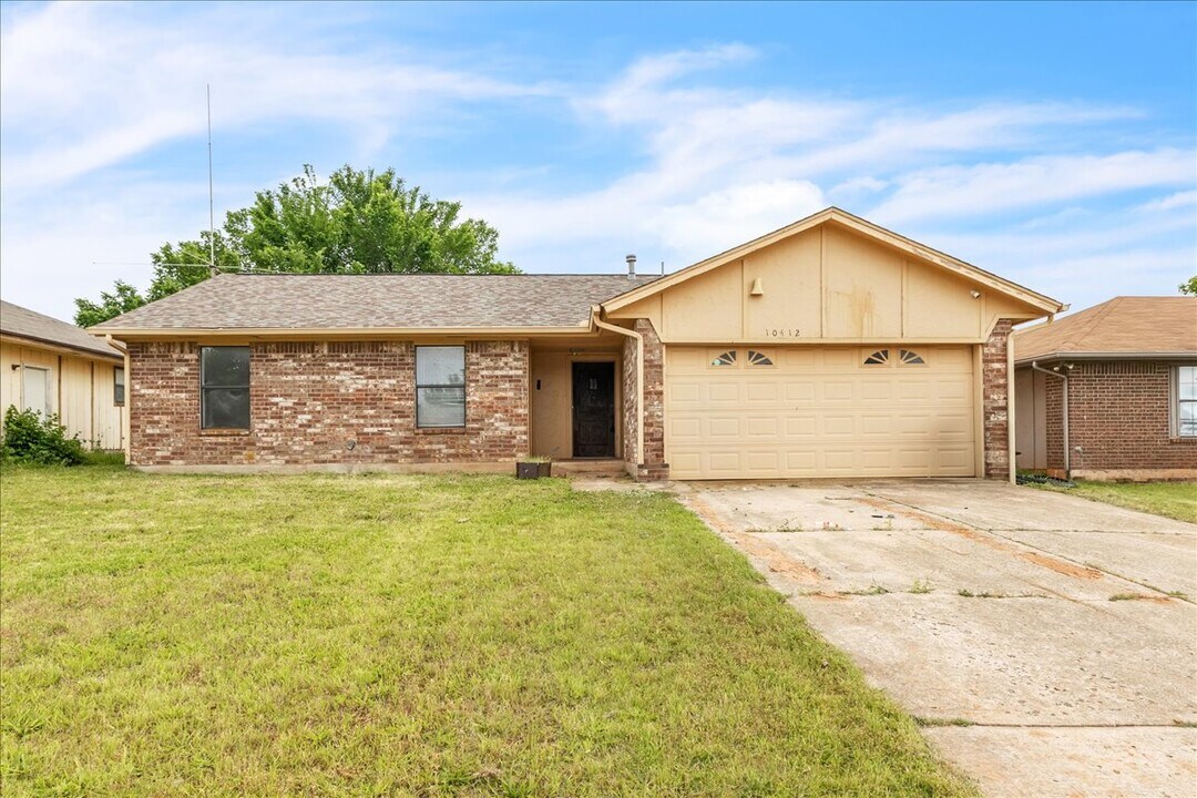 10412 Koch Dr in Midwest City, OK - Building Photo