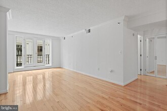 601 Pennsylvania Ave NW in Washington, DC - Building Photo - Building Photo