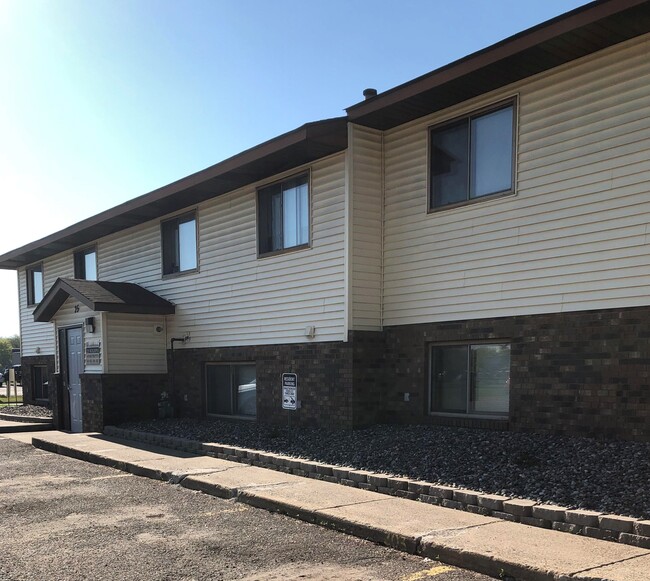 Rosebrook Apartments in St. Cloud, MN - Foto de edificio - Building Photo