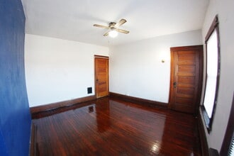 2492 Summit St in Columbus, OH - Building Photo - Building Photo