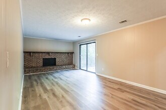 7709 Glen Devon Rd in Jonesboro, GA - Building Photo - Building Photo