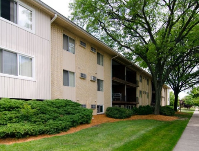 Highland Apartments in East Lansing, MI - Foto de edificio