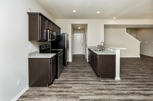 801 SE 10th Ln in Grimes, IA - Foto de edificio - Building Photo