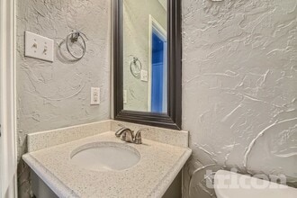 220 Flatwood Dr, Unit Singlex1F in Little Elm, TX - Building Photo - Building Photo