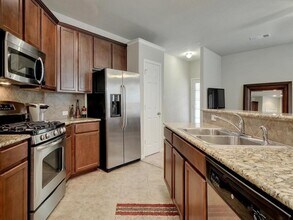 1310 W Parmer Ln in Austin, TX - Building Photo - Building Photo