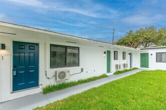 6125 SW 40th Ct in Miramar, FL - Building Photo - Building Photo