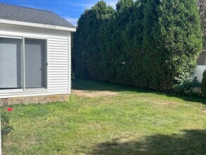 56 Hartford Ave in Old Saybrook, CT - Building Photo - Building Photo