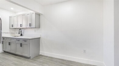 14980 NE 5th Ct in Miami, FL - Building Photo - Building Photo