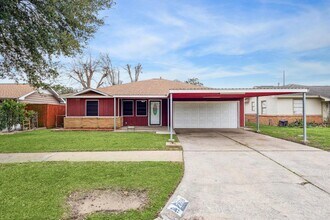 2718 Cypress St in Pasadena, TX - Building Photo - Building Photo