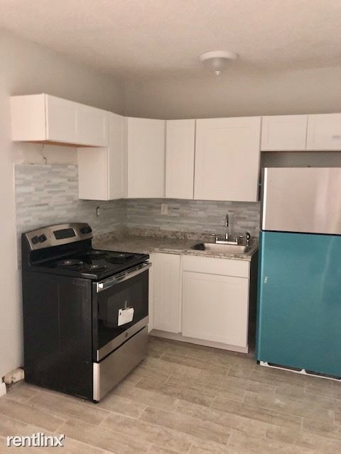 30 Coleman St-Unit -Apt K in West Haven, CT - Building Photo