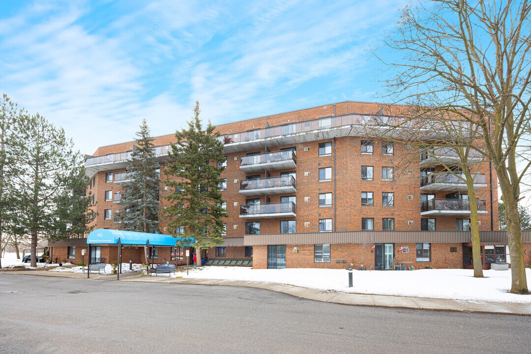 Brierwood Court in Brantford, ON - Building Photo
