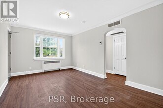 1325 Bayview Ave in Toronto, ON - Building Photo - Building Photo