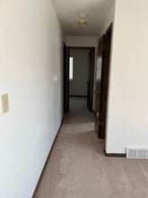 Robinwood Apartments in Hiawatha, IA - Foto de edificio - Building Photo