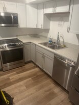 208 Wilcox Pkwy in Clare, MI - Building Photo