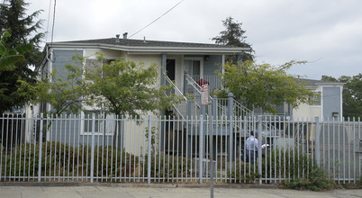 9506-9514 Birch St in Oakland, CA - Building Photo - Building Photo