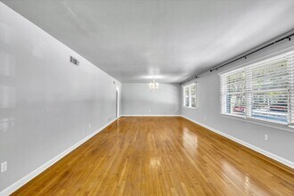 317 Kensington Dr in Savannah, GA - Building Photo - Building Photo