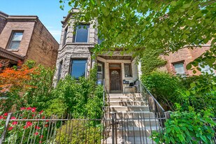 2442 N California Ave, Unit 2 in Chicago, IL - Building Photo