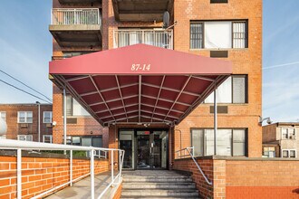 8714 57th Rd in Elmhurst, NY - Building Photo - Building Photo