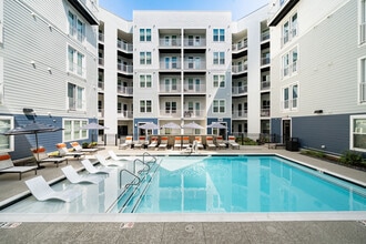 Apex Marathon Village in Nashville, TN - Foto de edificio - Building Photo