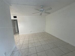 1300 N 17th Ave in Hollywood, FL - Building Photo - Building Photo