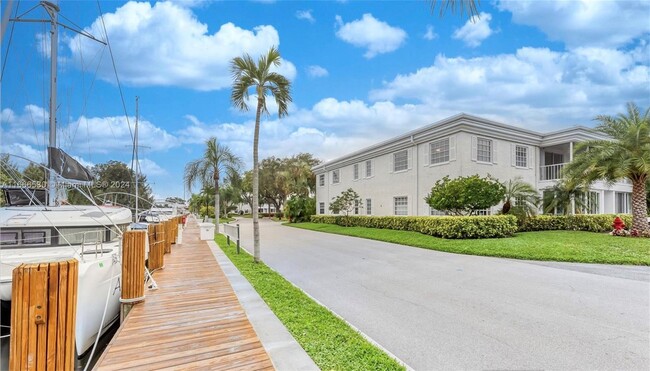 6209 Bay Club Dr in Fort Lauderdale, FL - Building Photo - Building Photo