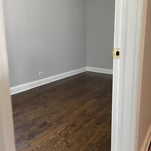 1421 N Rockwell St-Unit -2F in Chicago, IL - Building Photo - Building Photo