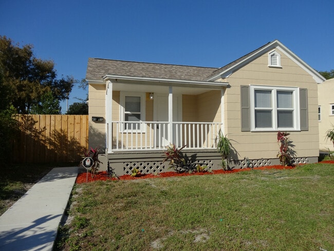 4551 3rd Ave S in St. Petersburg, FL - Building Photo - Building Photo