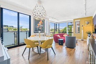 580 Hayes St, Unit 406 in San Francisco, CA - Building Photo - Building Photo