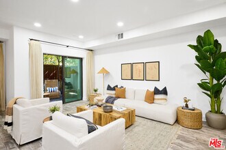 2121 Virginia Ave in Santa Monica, CA - Building Photo - Building Photo