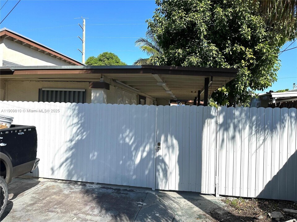 4763 NW 3rd St in Miami, FL - Building Photo