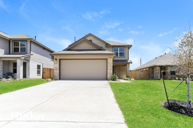 838 Deerhurst Ln